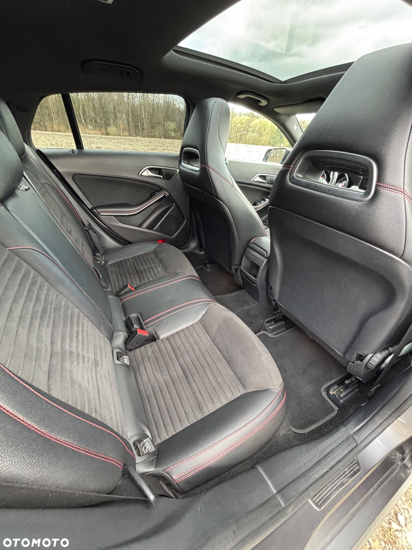 Mercedes-Benz CLA 180 7G-DCT - 10