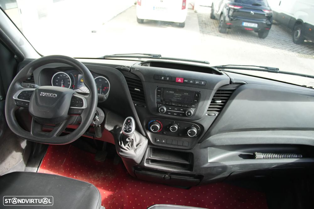 Iveco Daily Automática 7Lugares 2.3td HI-Matic 160cv 35-160 - 12