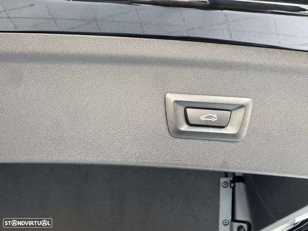 BMW iX xDrive 40 Pack Desportivo - 24