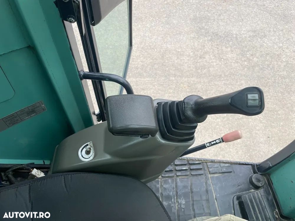 Yanmar Vio 80 - 23