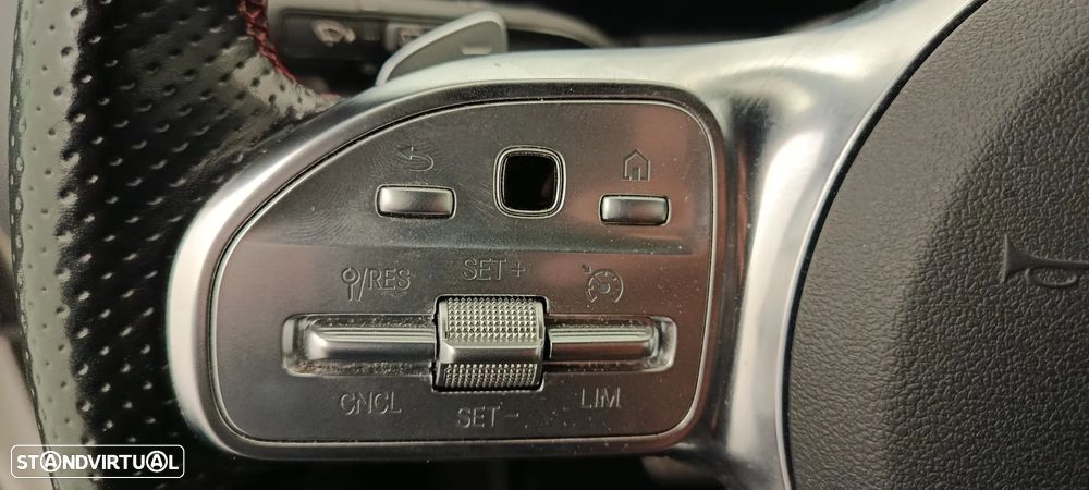 Mercedes-Benz GLA 180 d AMG Line - 22