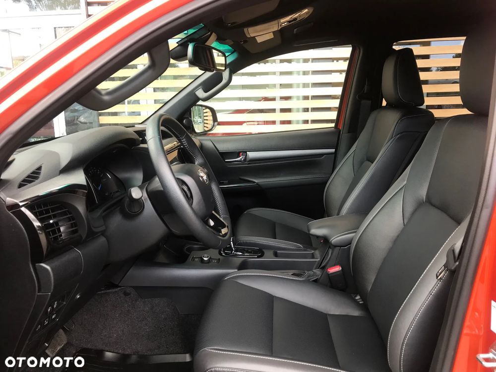 Toyota Hilux 2.8 D-4D mHEV Double Cab Invincible 4x4 - 33