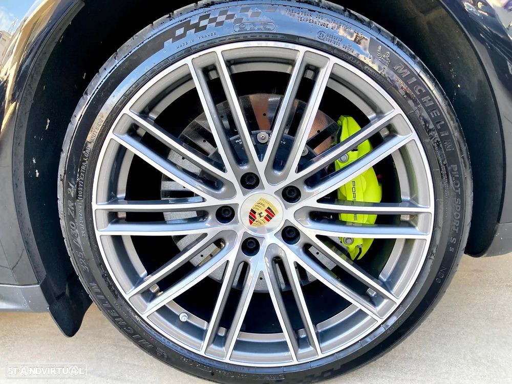 Porsche Panamera Turbo S E-Hybrid - 50
