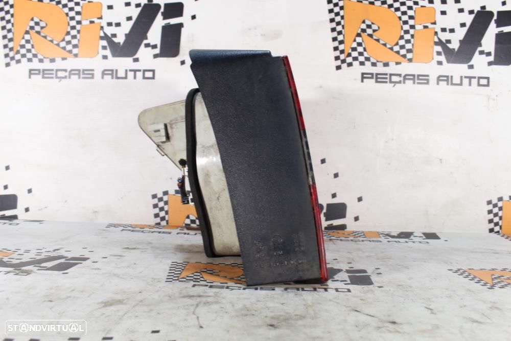 Farolim Direito Mercedes-Benz B-Class (W245)  A1698202664 / Chassi Pas - 9