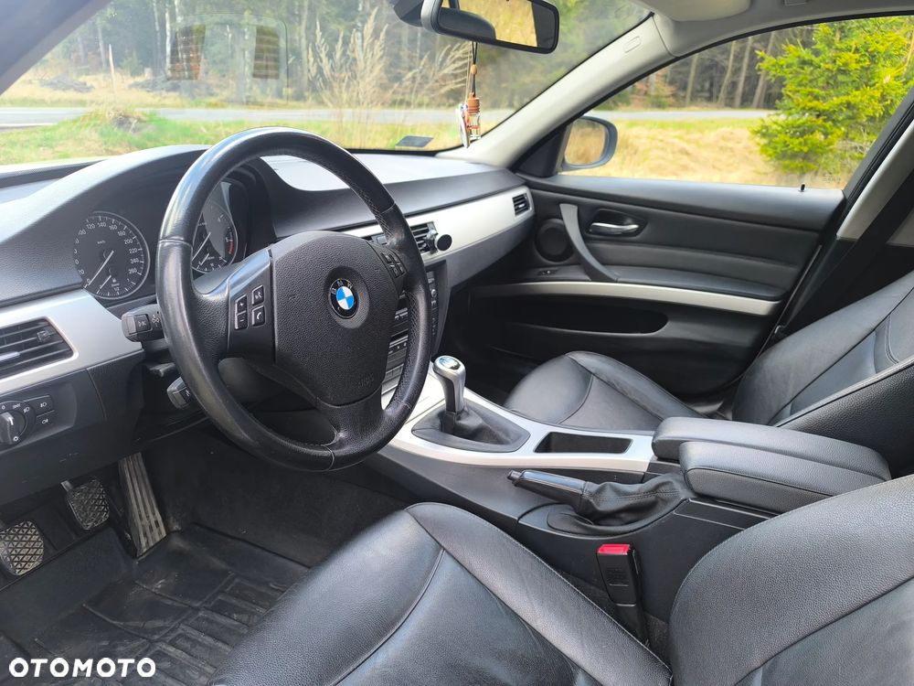 BMW Seria 3 316d - 10