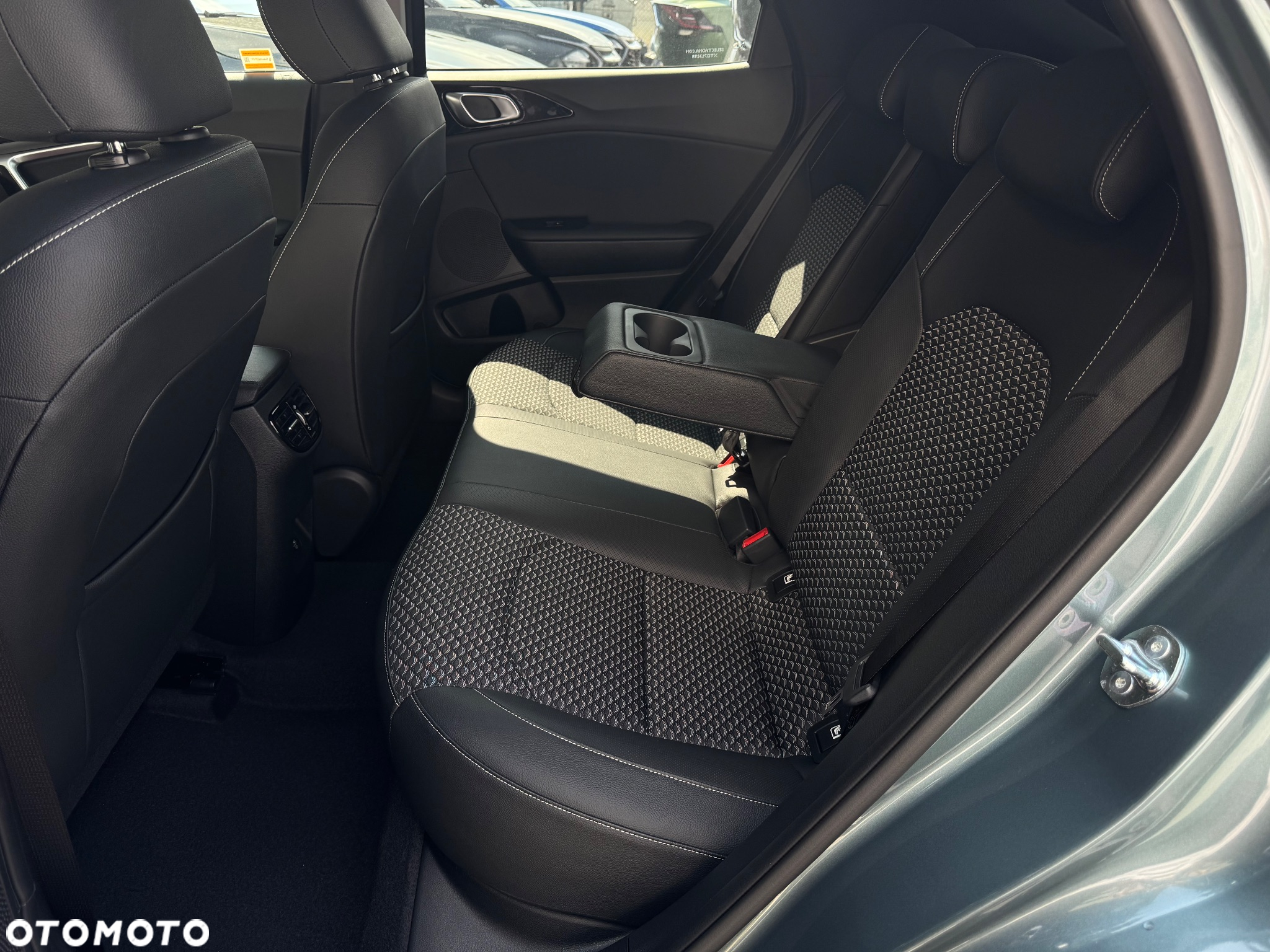 Kia XCeed 1.5 T-GDI Business Line DCT - 6