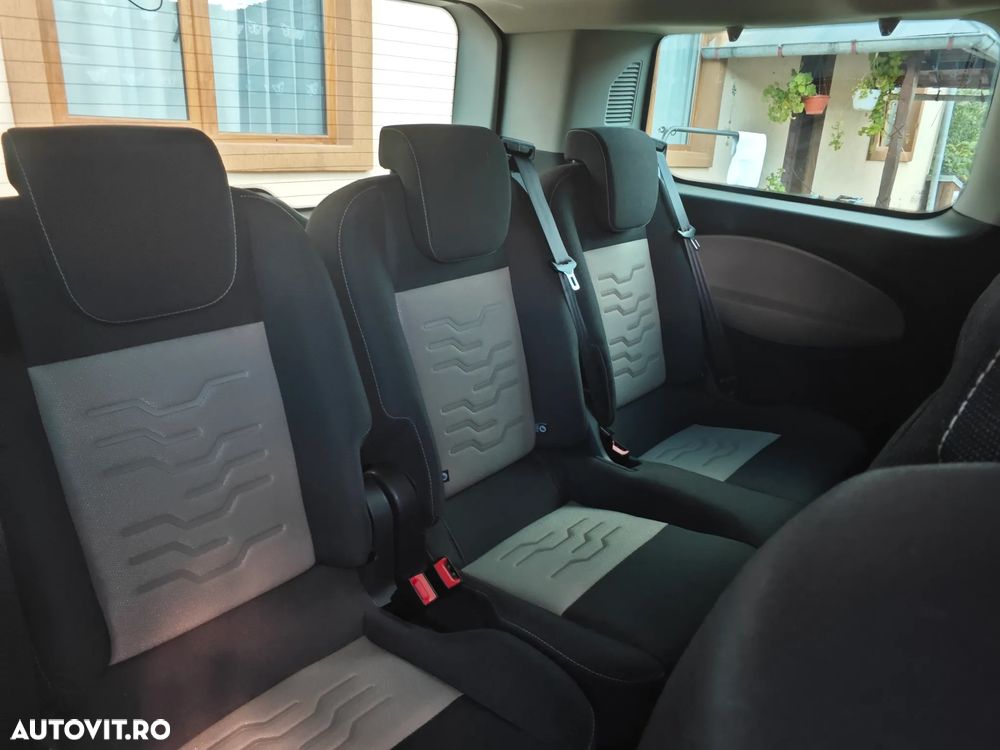 Ford Tourneo Custom 300 L1H1 VA Titanium - 14