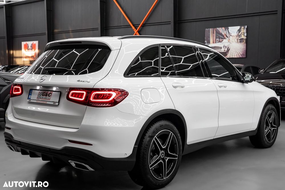Mercedes-Benz GLC 300 4MATIC MHEV - 28