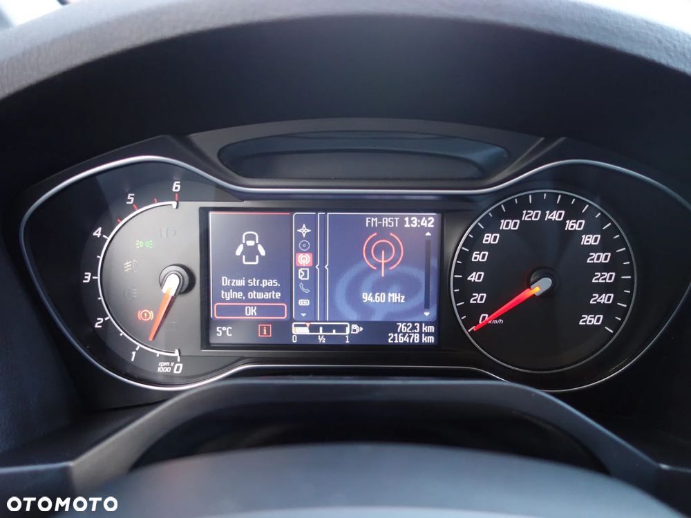 Ford Galaxy 2.0 TDCi Titanium - 29