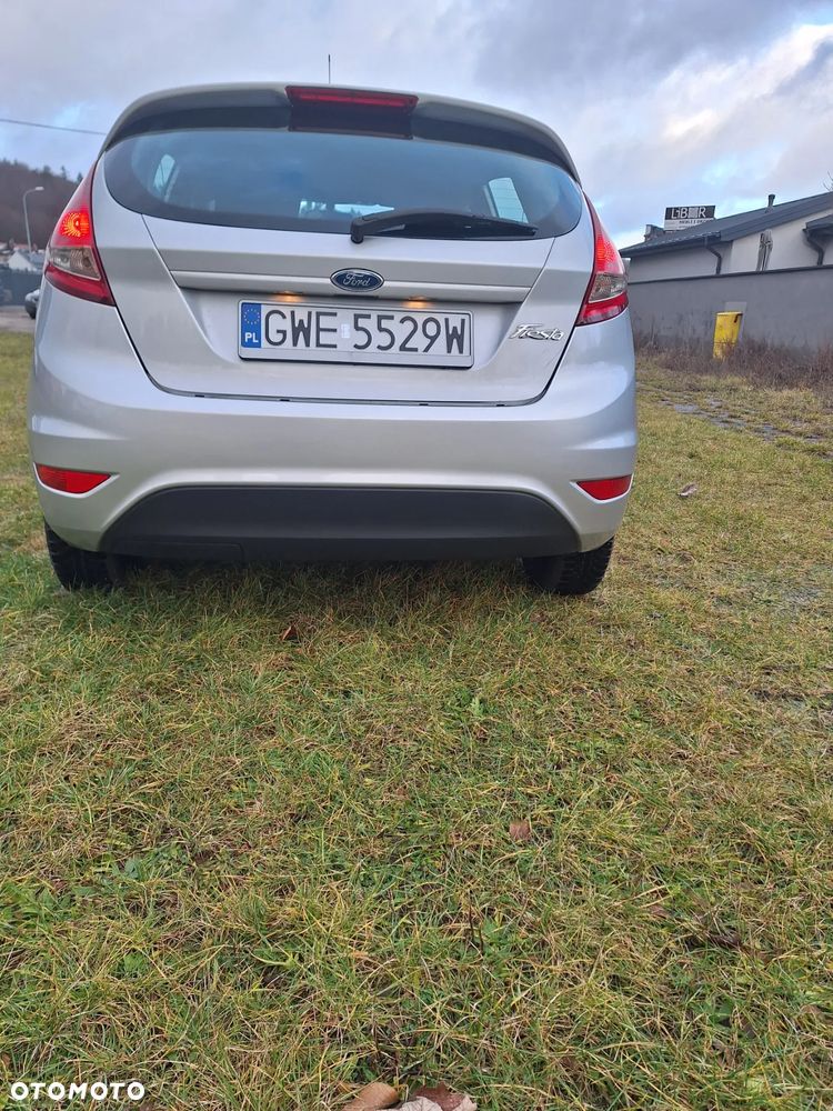 Ford Fiesta 1.25 Celebration - 11