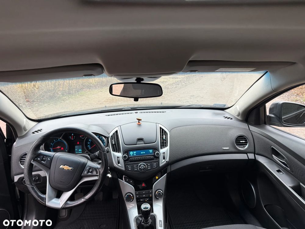 Chevrolet Cruze 1.6 LT - 13