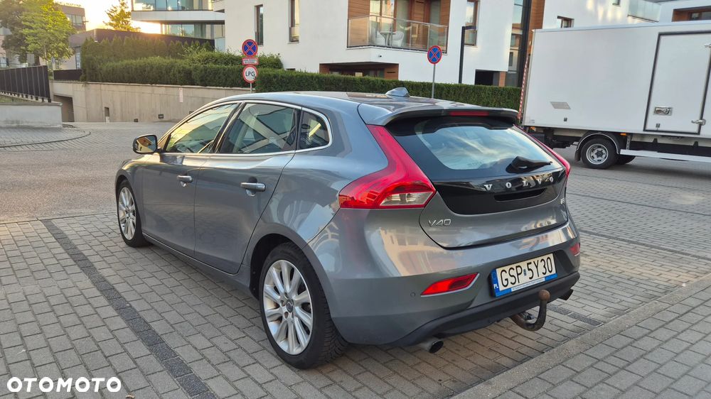 Volvo V40 T3 Drive-E Momentum - 31
