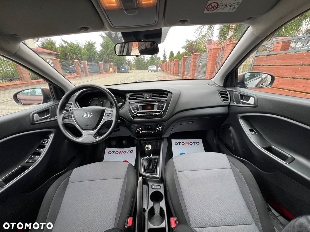 Hyundai i20 blue 1.2 Style - 12