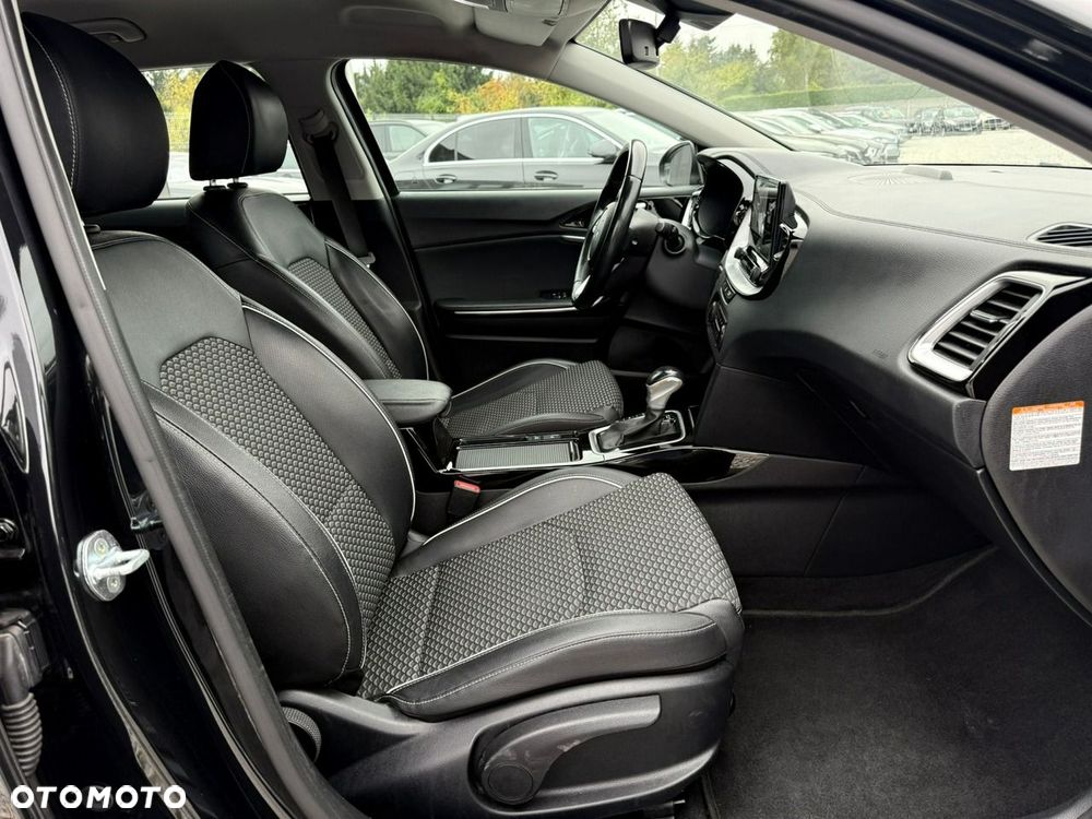 Kia Ceed 1.6 GDI PHEV Business Line DCT - 9
