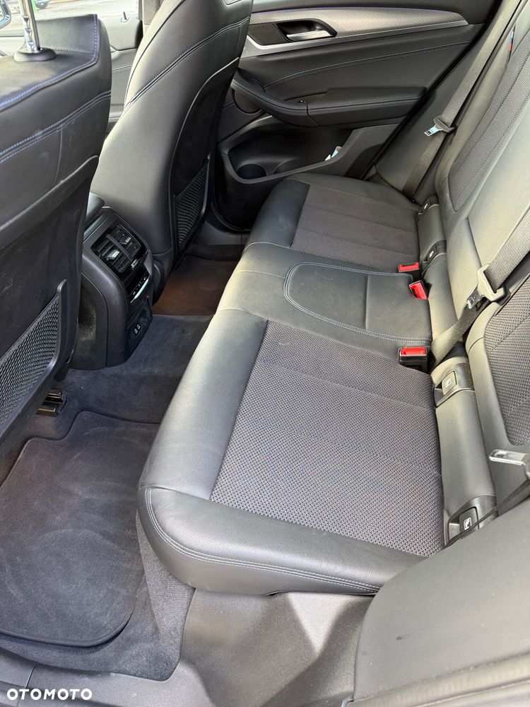 BMW X3 xDrive20d - 10