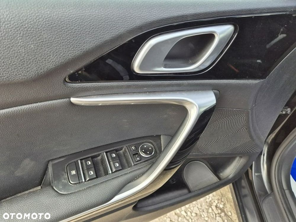 Kia Ceed - 16