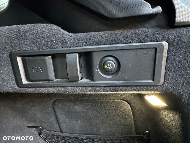 BMW Seria 3 320d xDrive Edition M Sport Shadow - 11