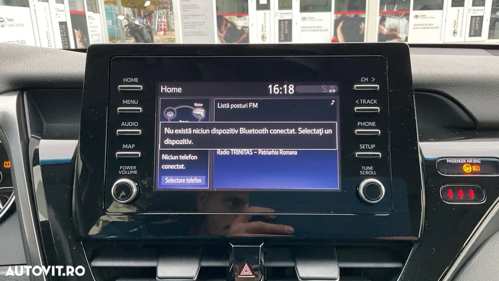 Toyota Camry 2.5 Hybrid Business - 19