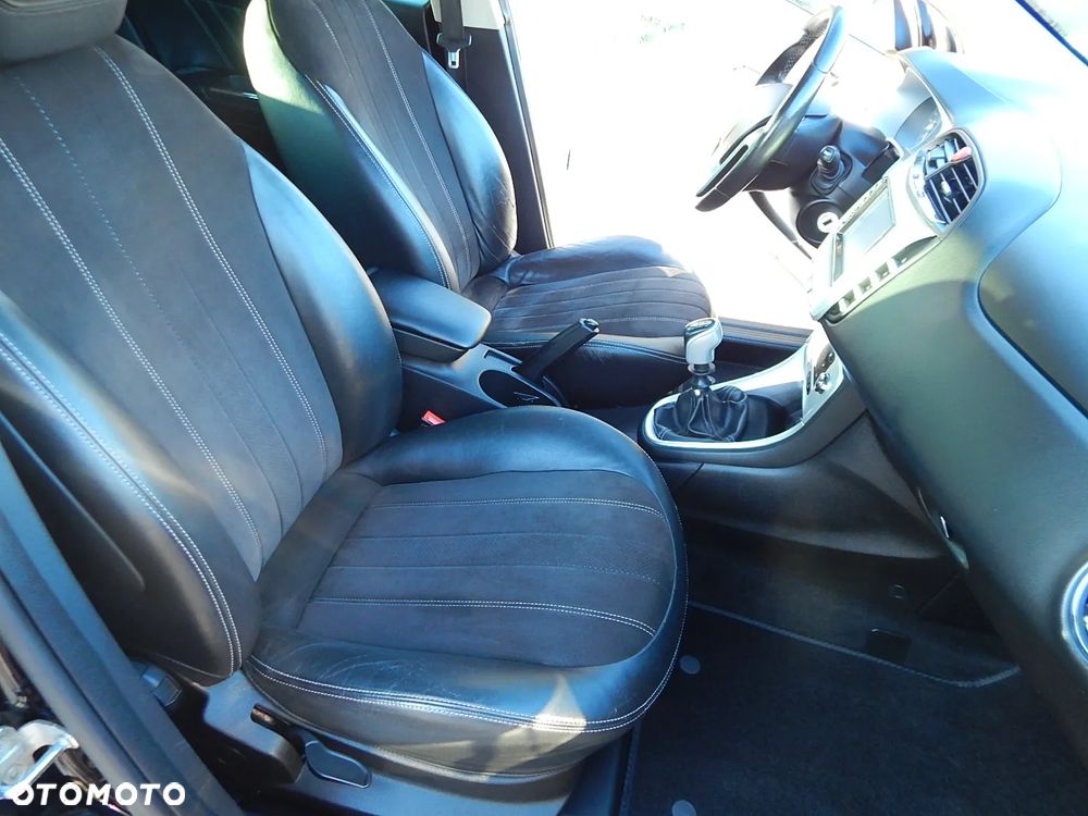 Lancia Delta 1.4 MultiAir 16v Platinum - 26
