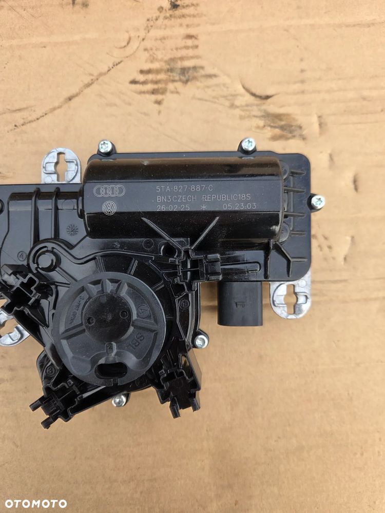 silnik silniczek dociąg domykanie klapy VW Touran III Caddy 5TA827887C Audi Q2 Q3 Seat Cupra Ateca Formentor Skoda Elroq Enyaq Kamiq Karoq Kodiaq Octavia Scala Superb - 4