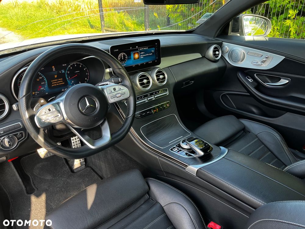 Mercedes-Benz Klasa C 300 9G-TRONIC AMG Line - 12