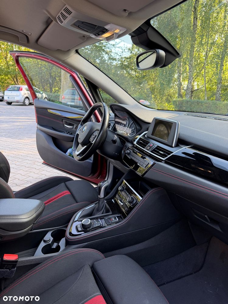 BMW Seria 2 220d - 11