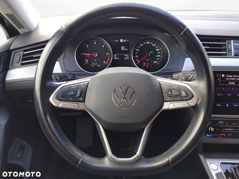 Volkswagen Passat Variant 2.0 TDI SCR Business DSG - 13