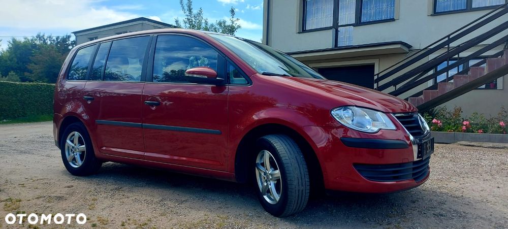 Volkswagen Touran 1.6 Conceptline - 6