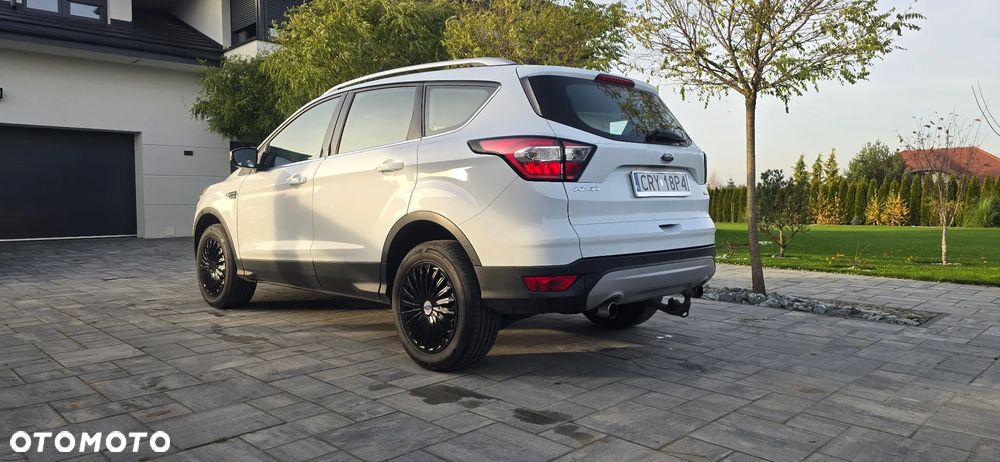 Ford Kuga - 10
