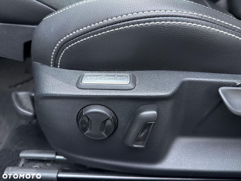 Volkswagen Passat - 23