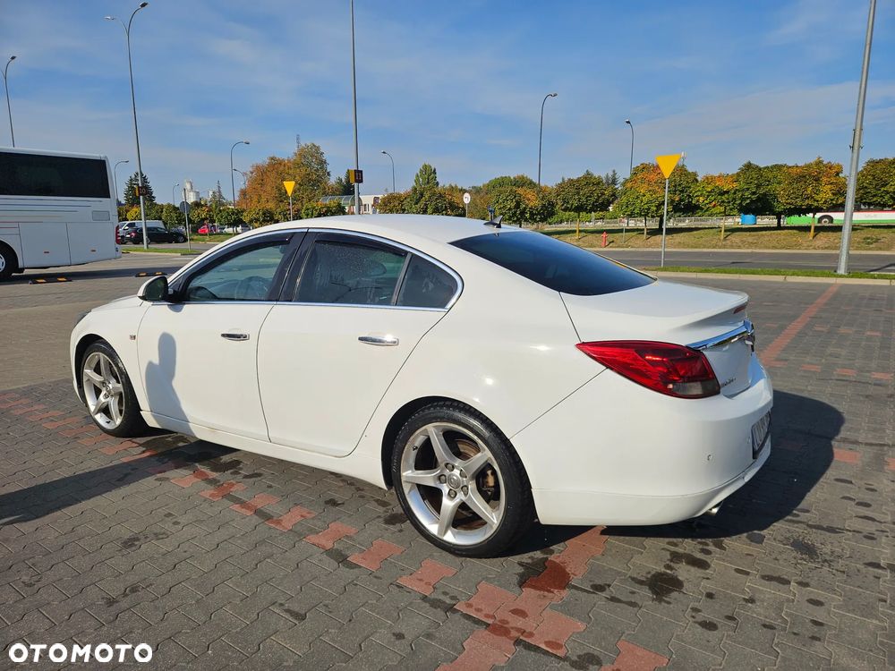 Opel Insignia 2011 photo 2