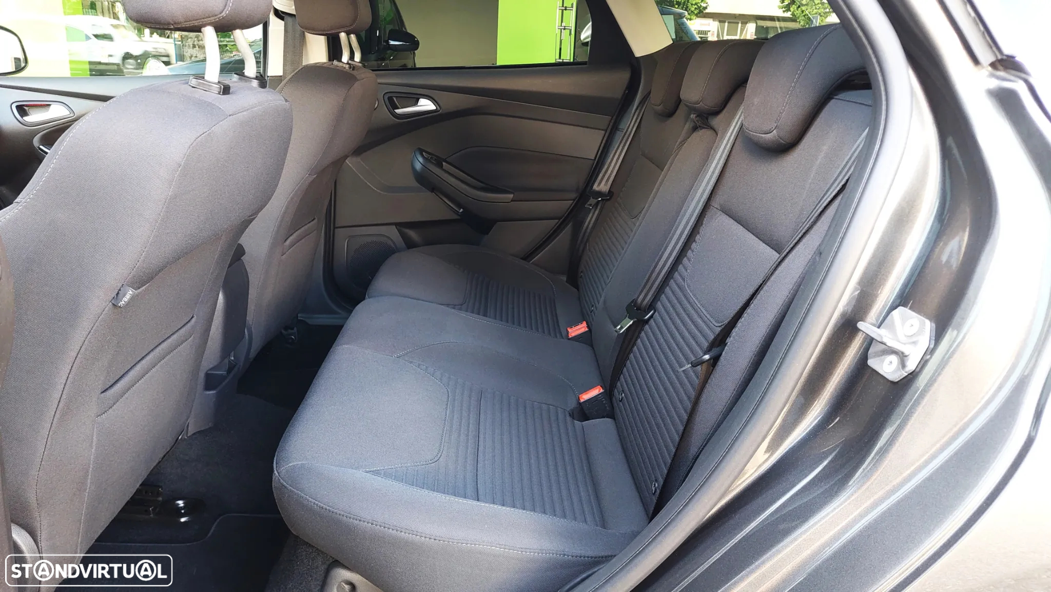 Ford Focus SW 1.0 SCTi Titanium - 17