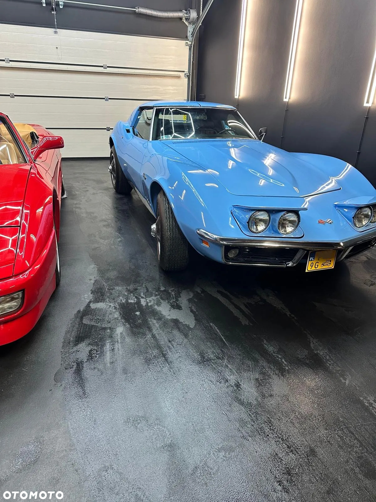 Chevrolet Corvette - 2