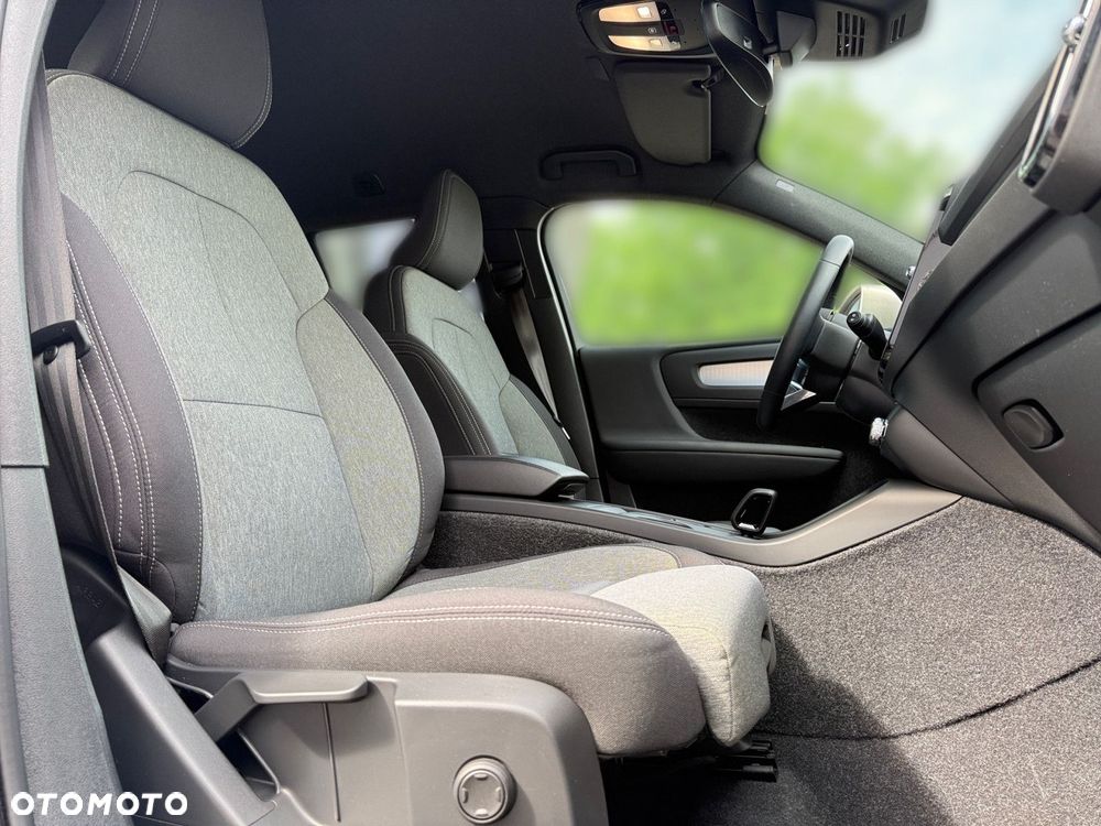 Volvo XC 40 - 24