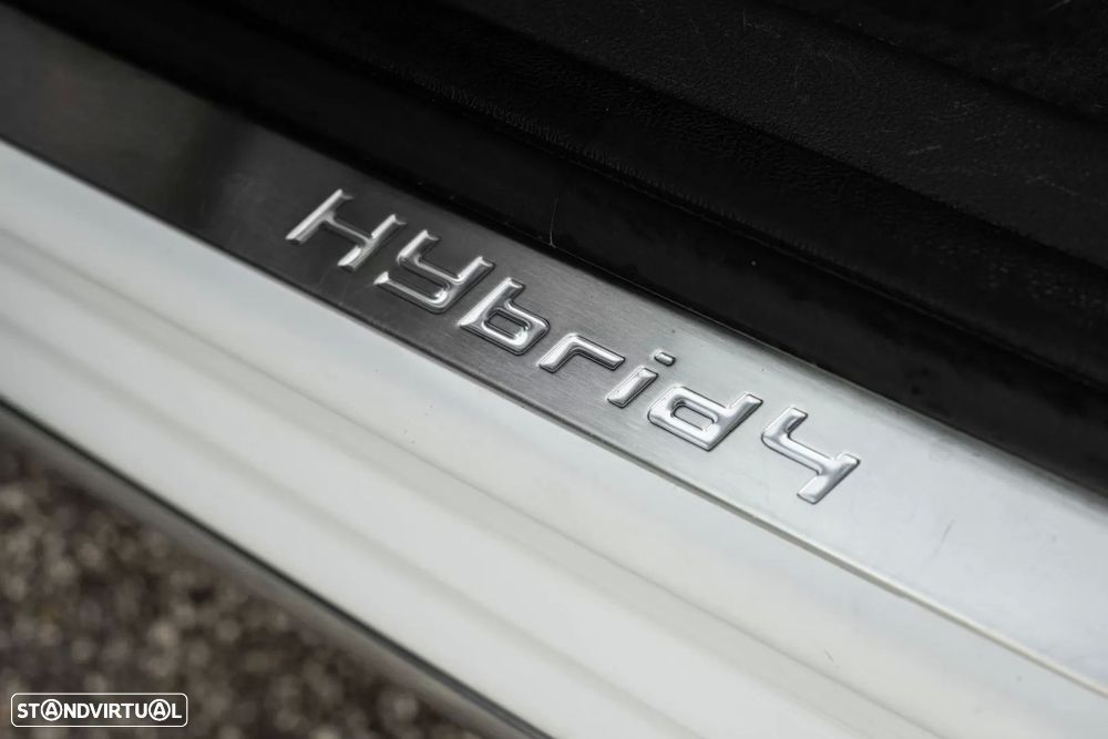 Peugeot 3008 2.0 HDi Hybrid4 - 11