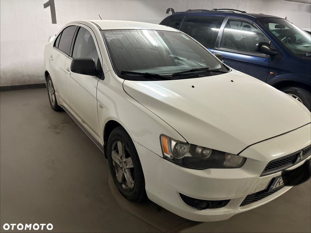 Mitsubishi Lancer 1.8 Invite CVT - 2