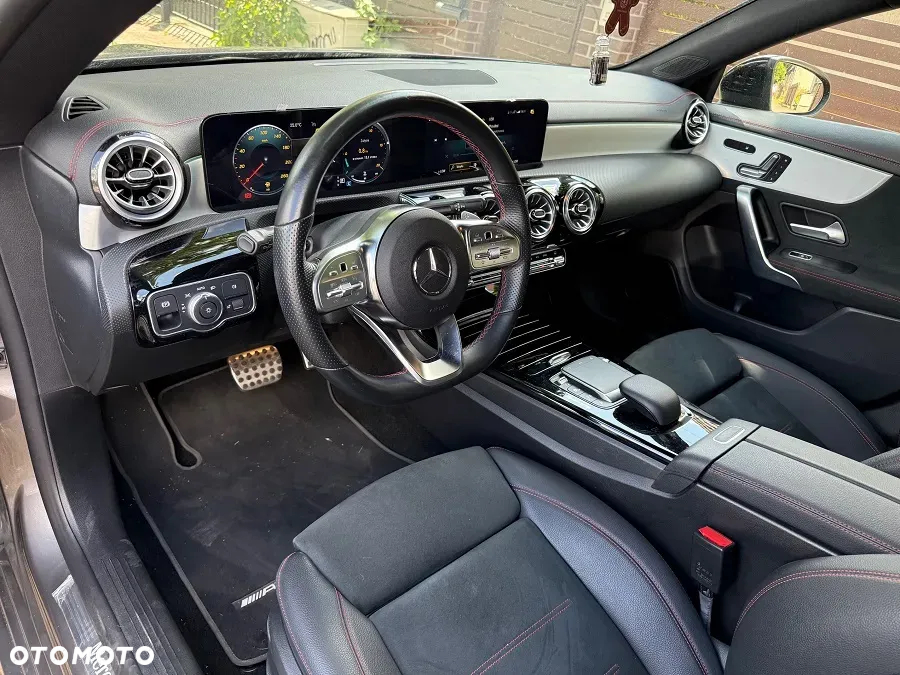 Mercedes-Benz CLA 200 AMG Line 7G-DCT - 14
