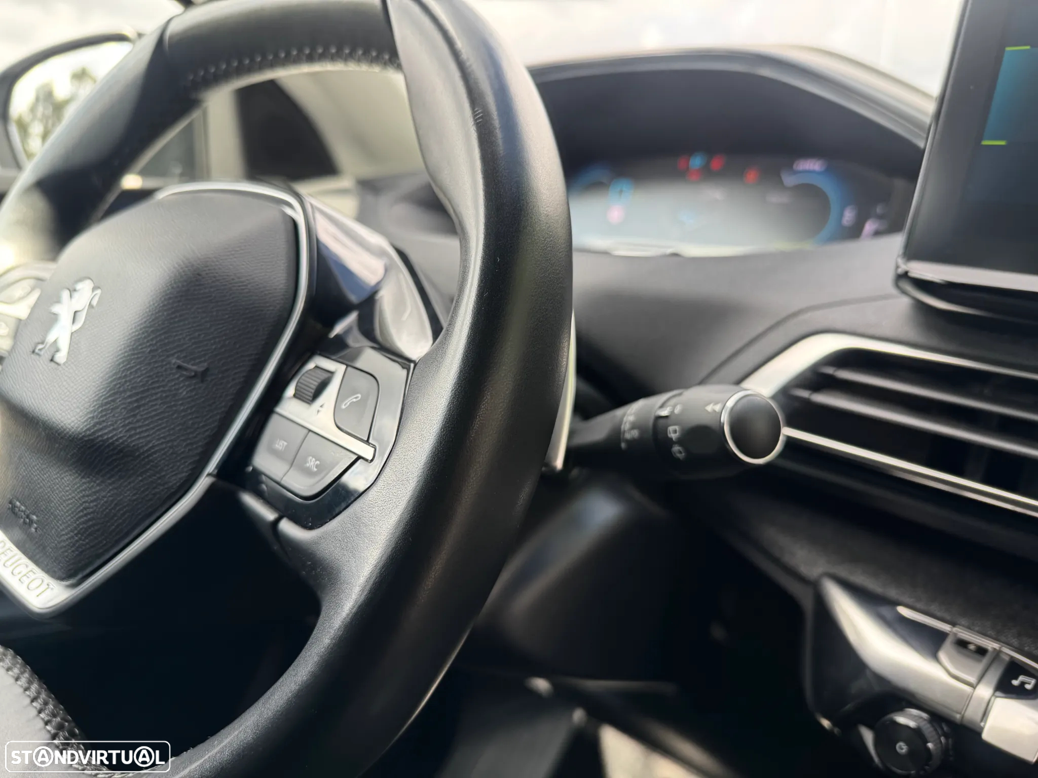 Peugeot 3008 1.6 Hybrid Allure Pack e-EAT8 - 29