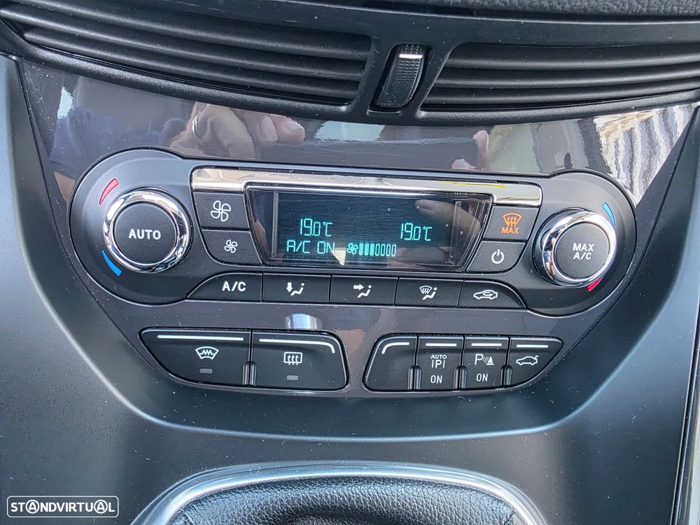 Ford Kuga 2.0 TDCi Titanium - 22