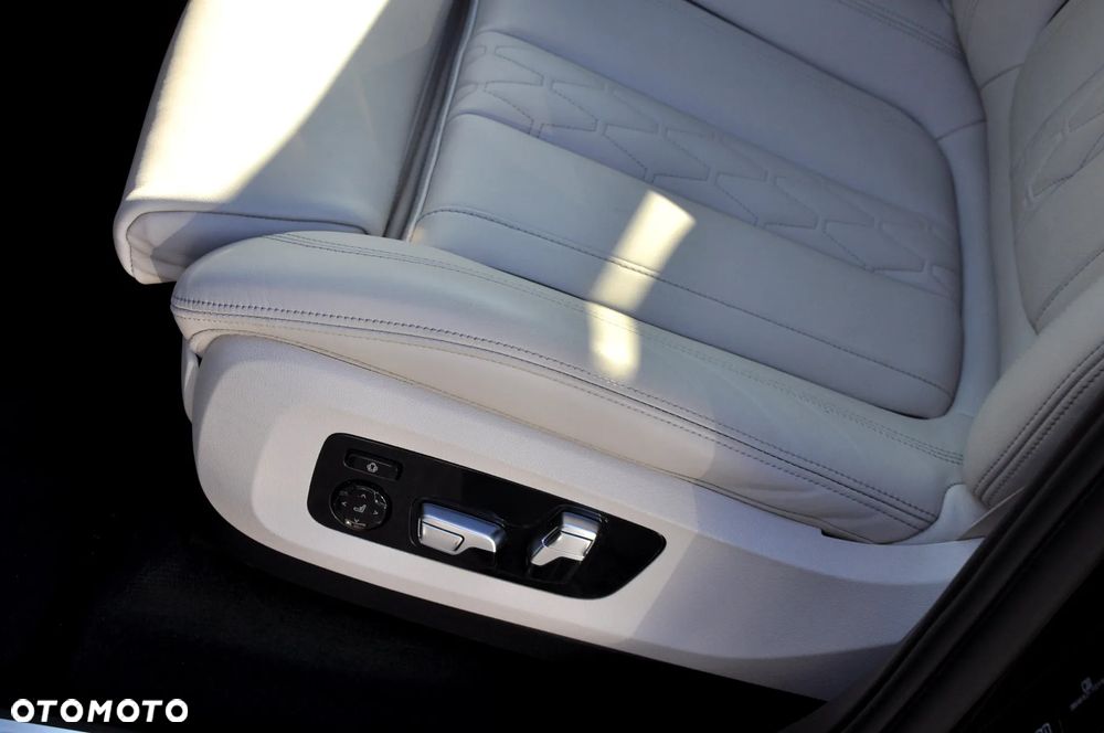 BMW X7 - 14