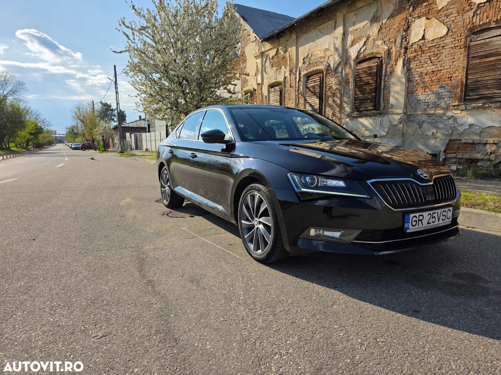 Skoda Superb 2.0 TDI DSG Active - 2
