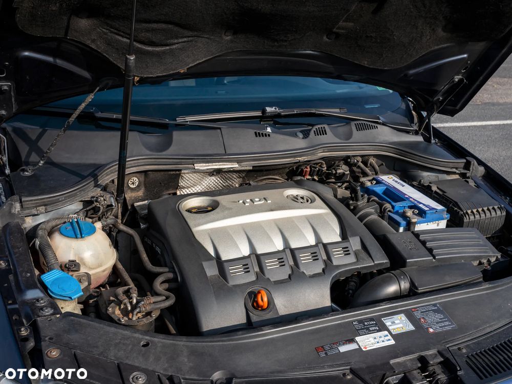 Volkswagen Passat 2.0 TDI DPF Comfortline - 11