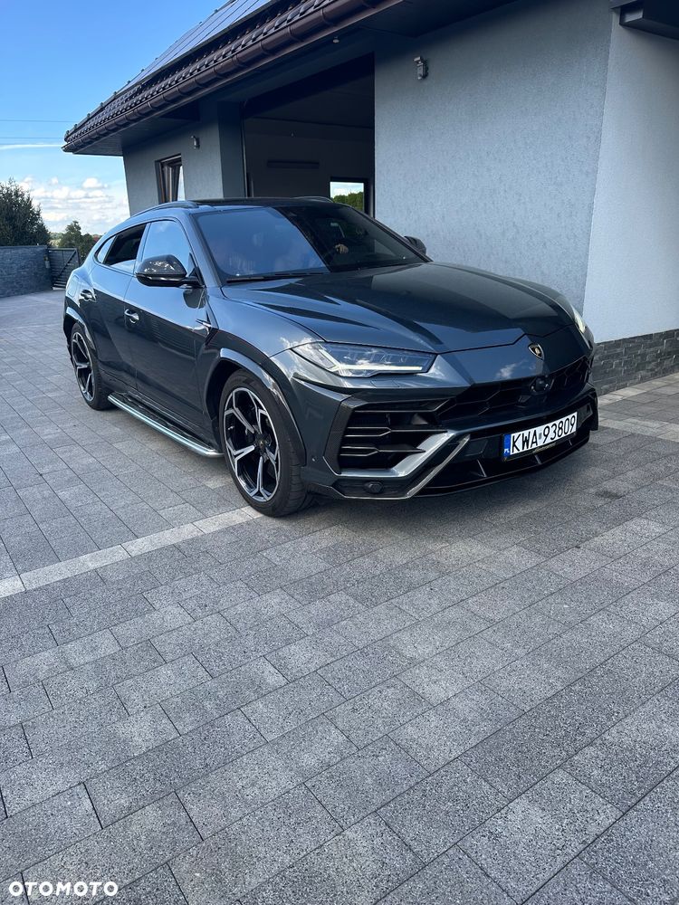 Lamborghini Urus - 14