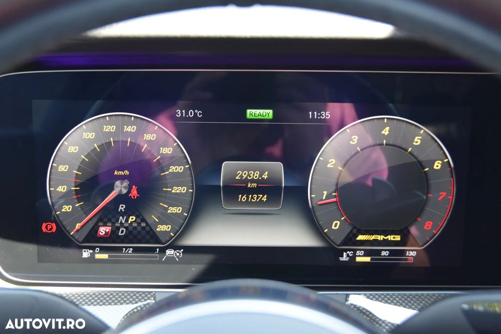 Mercedes-Benz CLS AMG 53 4MATIC Aut - 39