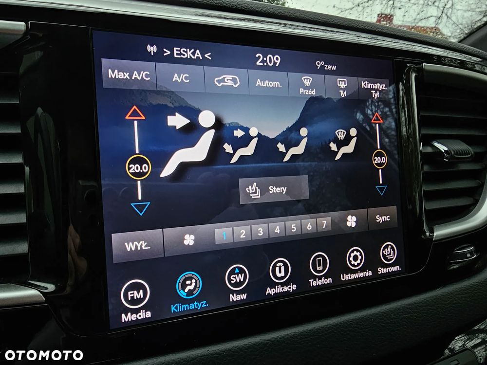 Chrysler Pacifica - 25