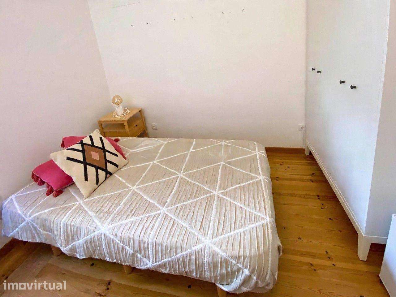 Investimento em Évora: Moradia T6 Renovada com Rendimento Ativo - Grande imagem: 5/22