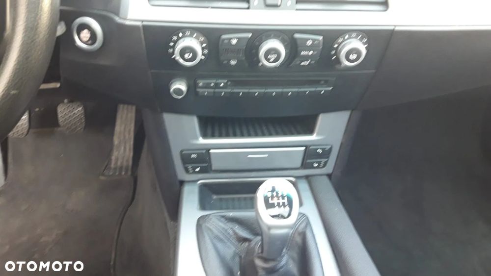 BMW Seria 5 520d - 10