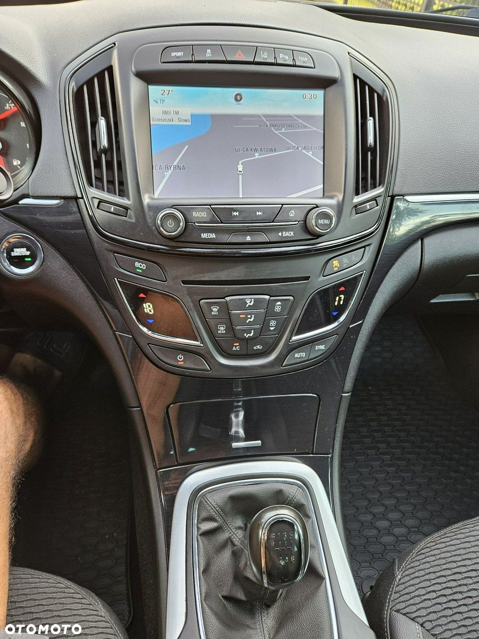 Opel Insignia - 14