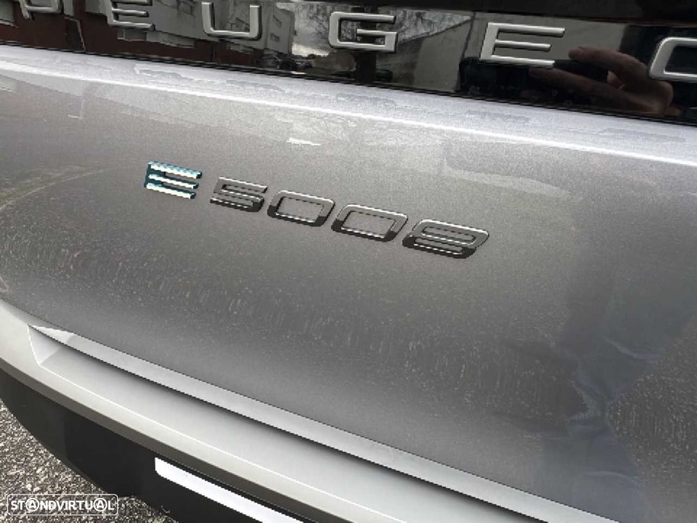 Peugeot E-5008 73 kWh Allure - 19