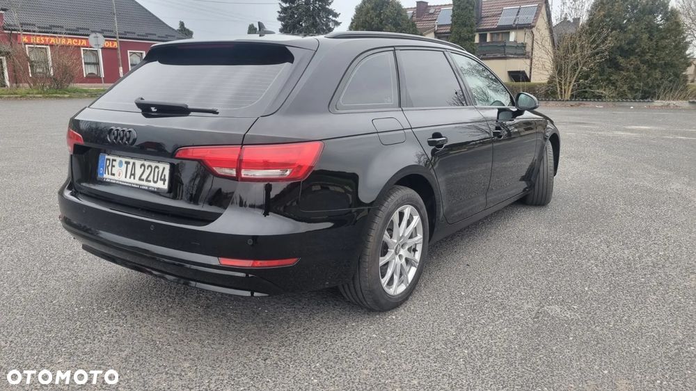 Audi A4 Avant 2.0 TDI Design S tronic - 5